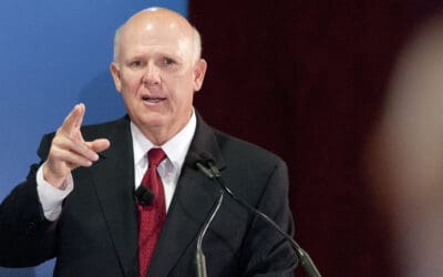 Akerson Outlines Aggressive Plan for Profitable Growth