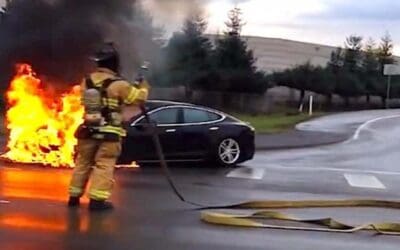 Tesla CEO Musk Insists Model S Safe Despite Fire