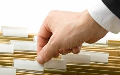 The War on Clutter: 8 Ways to Edit Your Workspace and Life